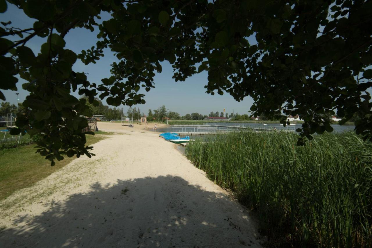 Camping Oaza Blonie Kornik Domki Standard - 3 Pokoje 외부 사진